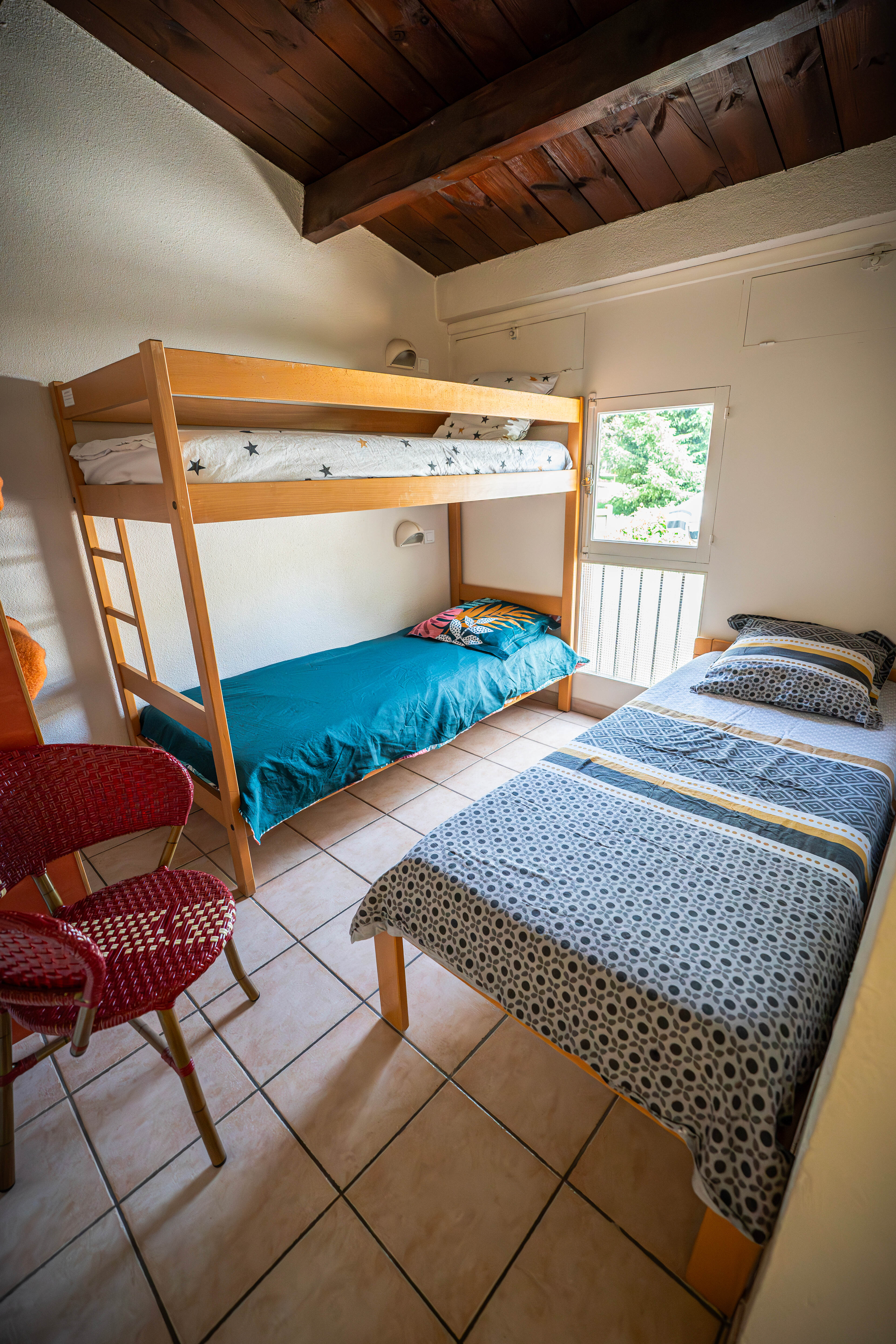 COTTAGE FLOWER CAMPING DU GÉVAUDAN - 5 PERSONNES, Marvejols