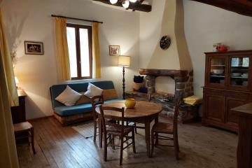 gite estragon location en cevennes avec cheminée