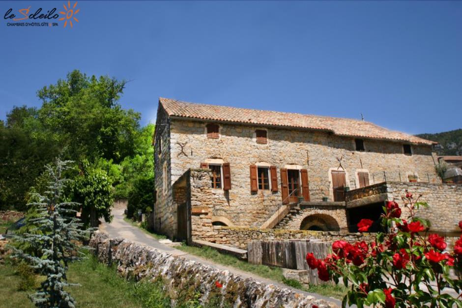 gite-jacuzzi-piscine-chambre-spa-sauna-loft-soleilo-gorgesdutarn-millau-aveyron-lozere-midi-pyrenees-sudfrance-2 