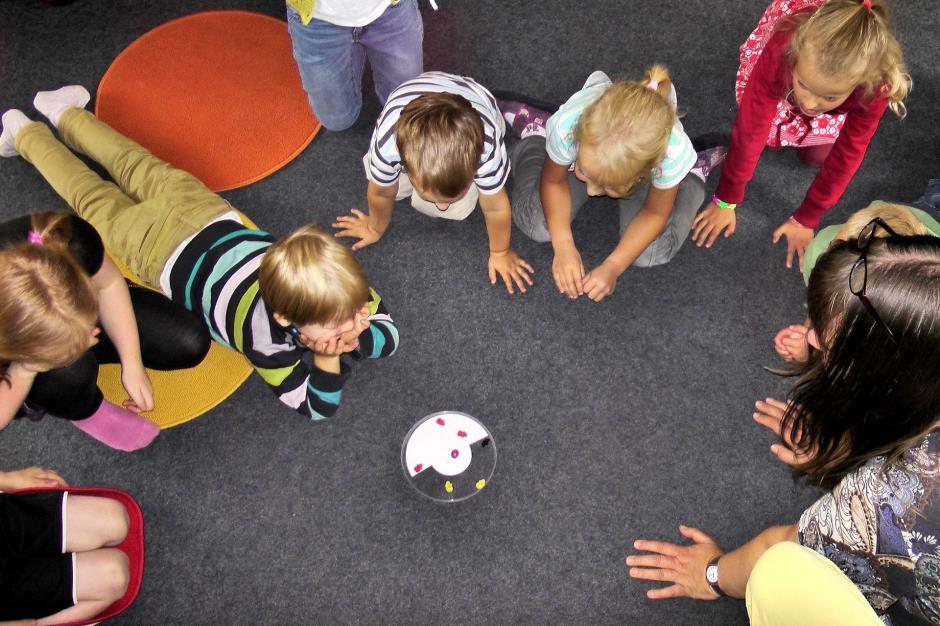 kindergarten-504672_1920 