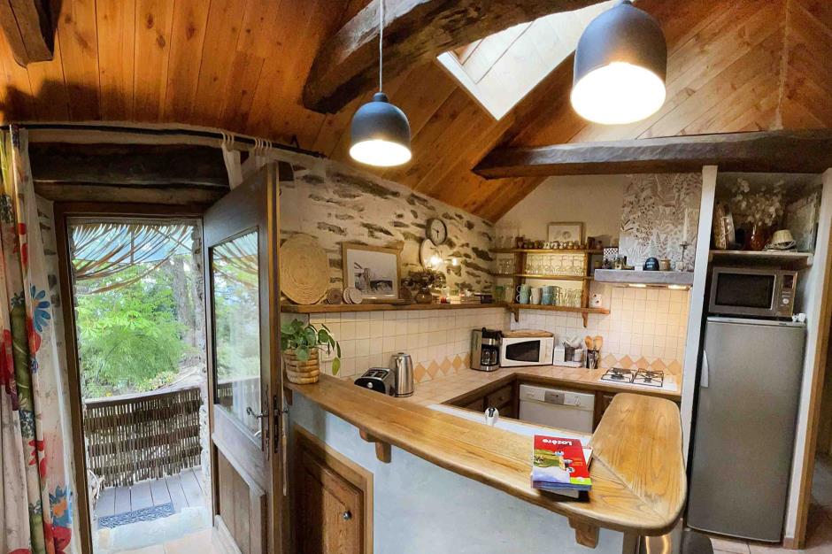 la-cuisine-du-gite-de-liou-dans-les-Cévennes 