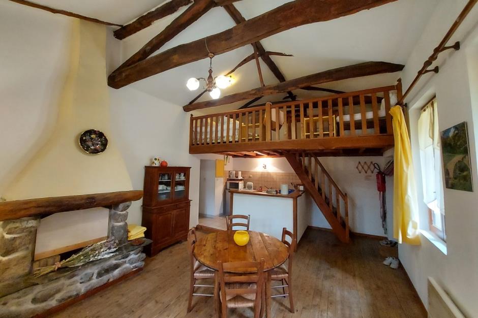 location en cevennes avec cheminée 