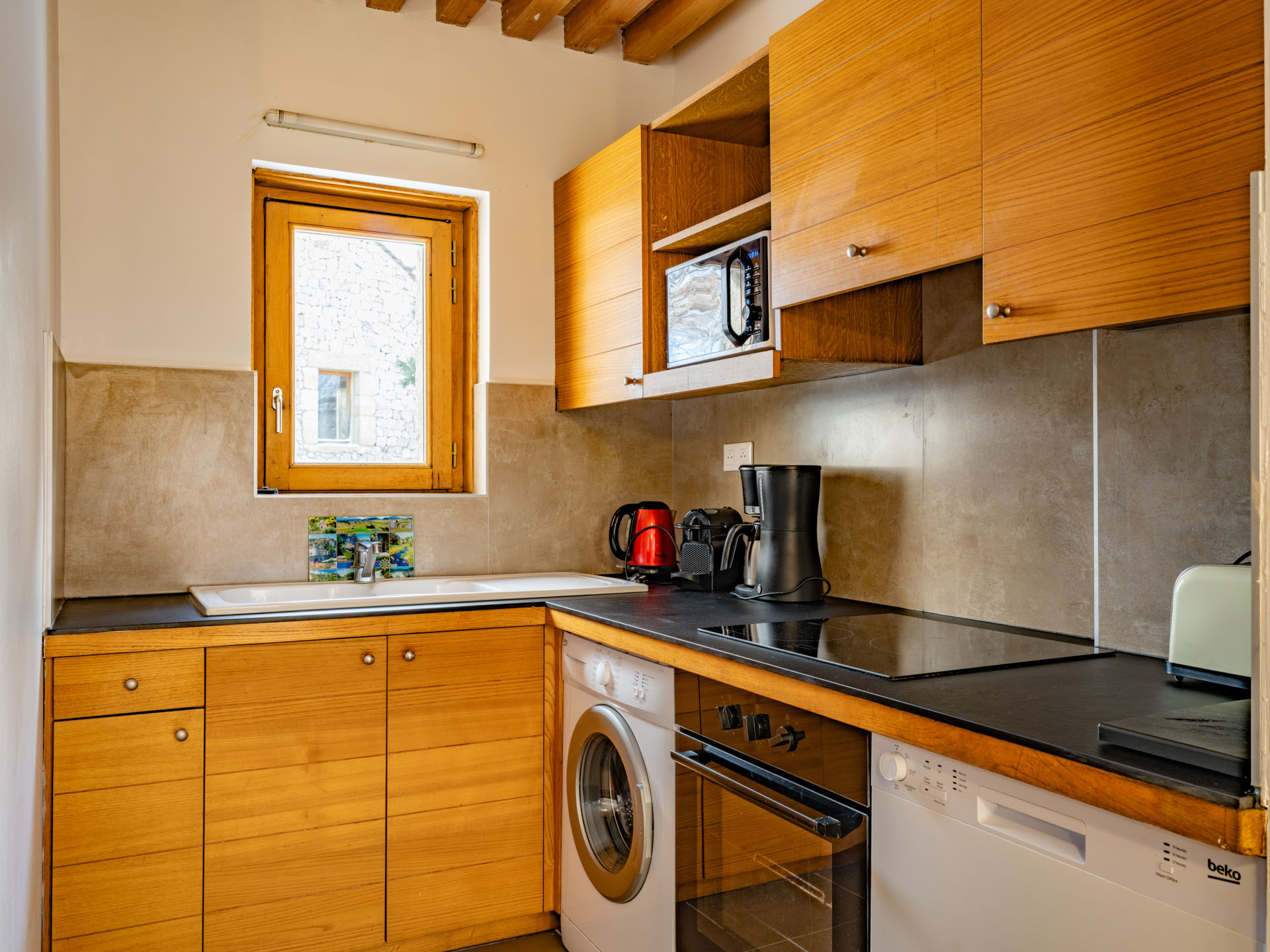 VILLAGE DE GITES DU MAS DE LA BARQUE GITE 6 PERSONNES PREMIUM - photo 2