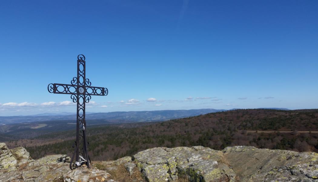Panorama et croix au Moure de la Gardille_2