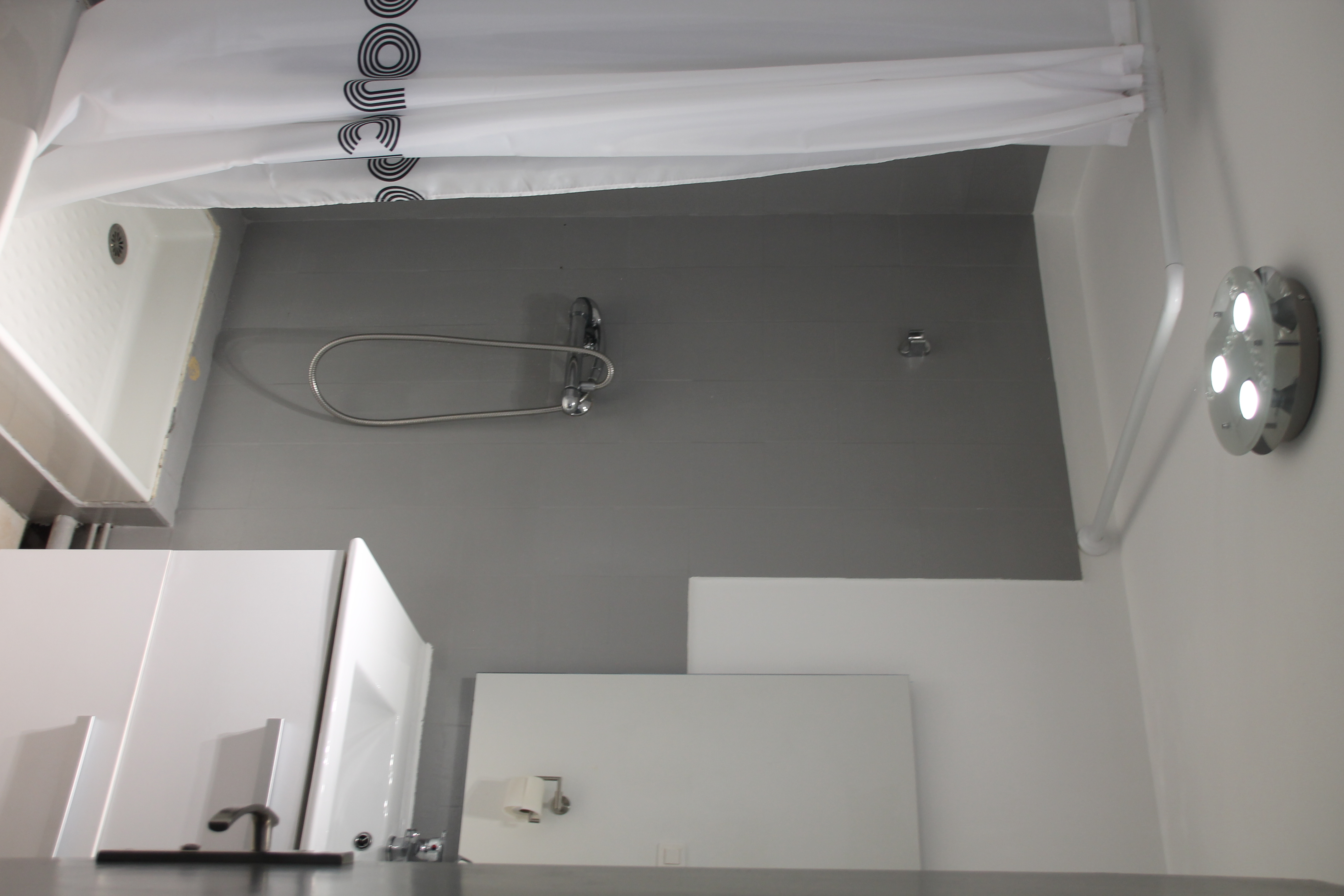 LOCATION SAISONNIERE RISSOAN (A), Mont Lozère et Goulet - photo 4