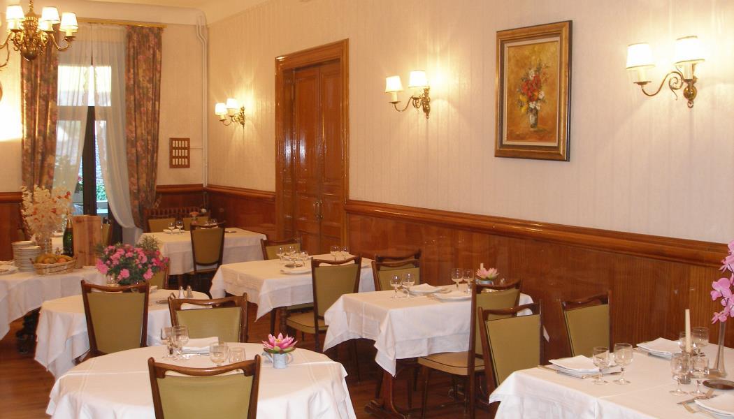salle restaurant grand hotel du parc florac