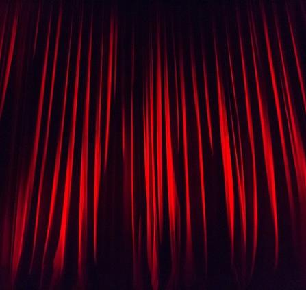 stage-curtain-660078_640