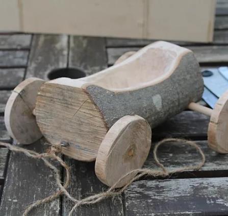 voiture en bois